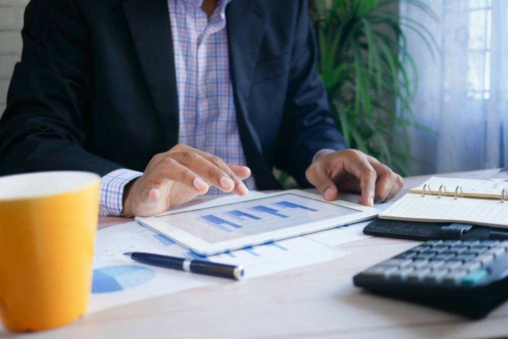 Sage Intacct 2026 R1 - Graphs on an ipad
